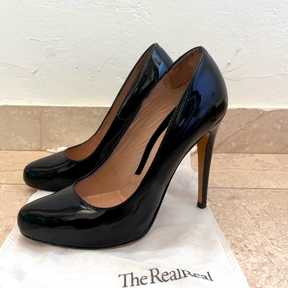 Patent leather Max & Co. heels
